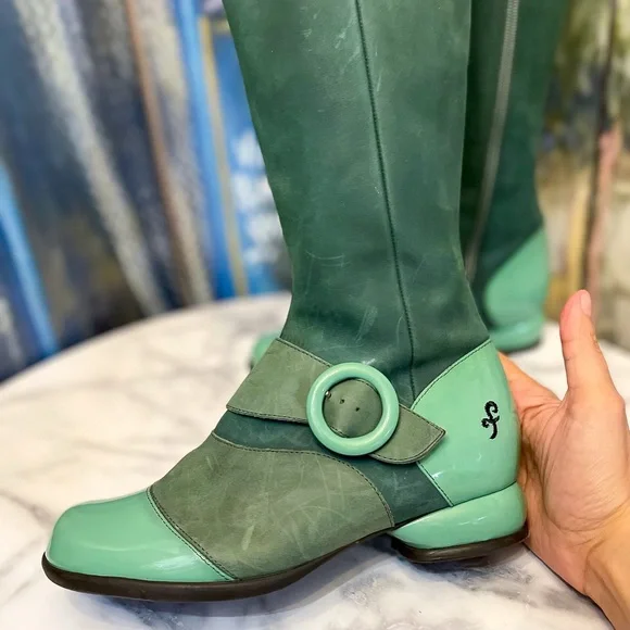 John Fluevog Fellowship Carol Tall Leather Buckle Zip Boots Green 7.5 GUC - Picture 6 of 10